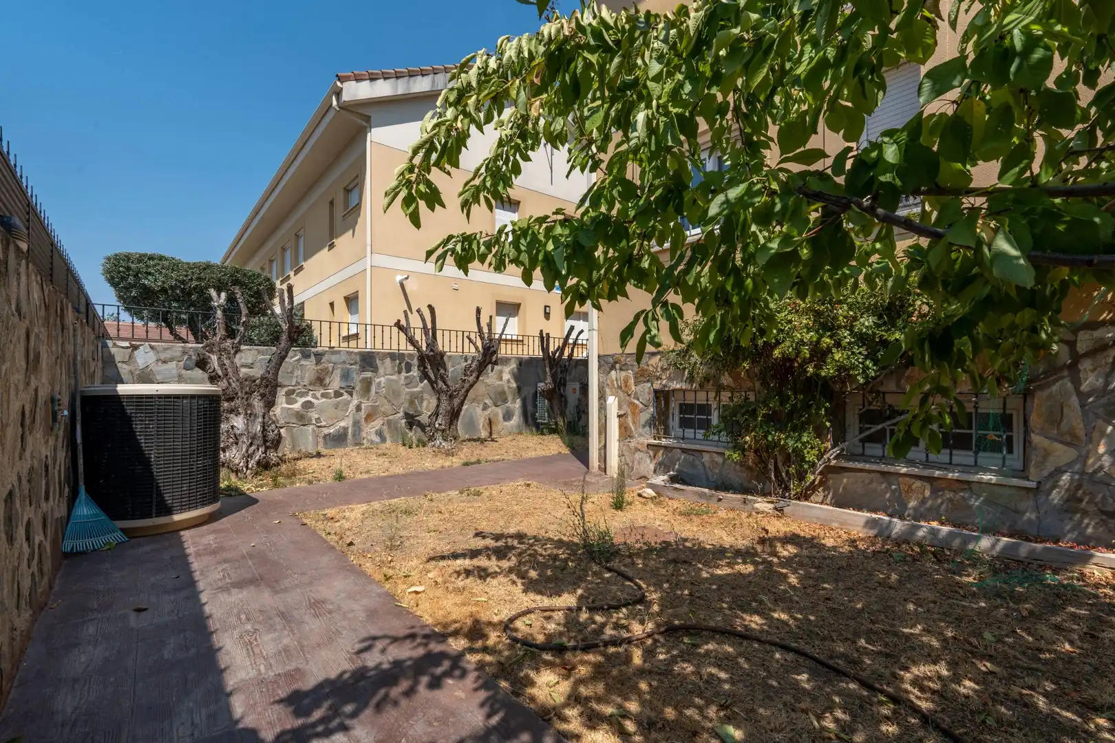 Exterior view of Houses for sale in Algete  with Air Conditioner, Heating and Private garden