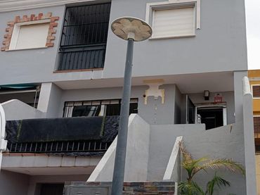 Terraced house for sale in Calle Alcornoque 3