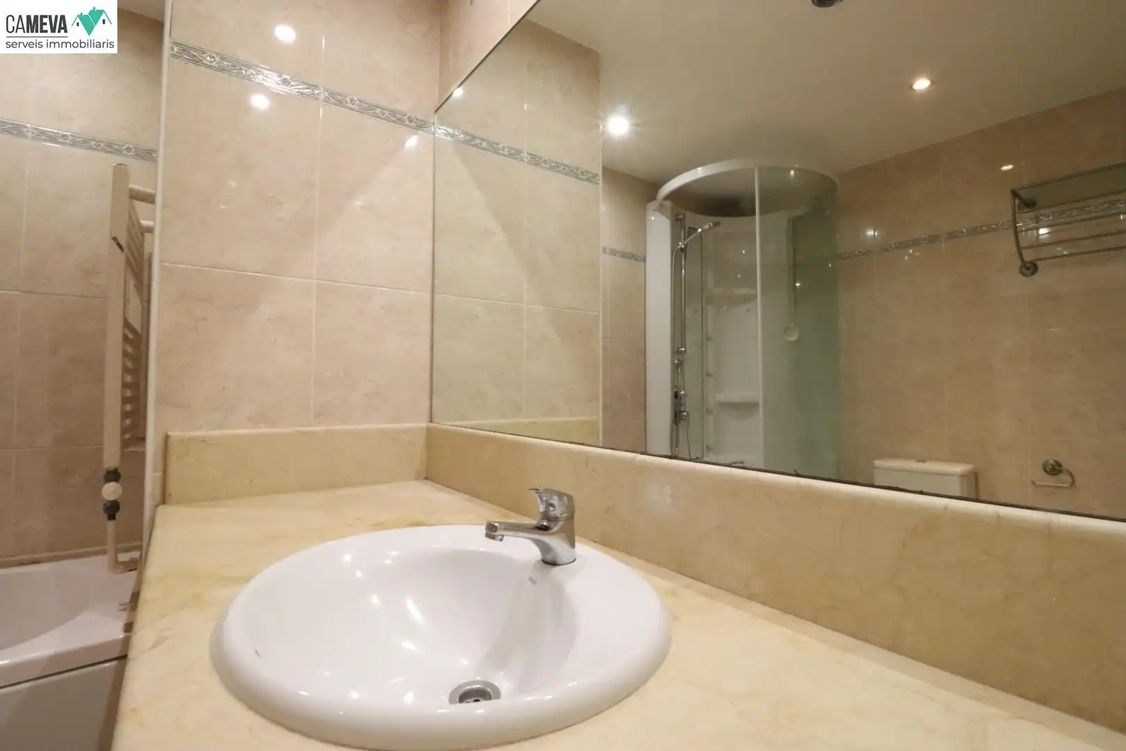 Bathroom of Flat for sale in Sabadell  with Air Conditioner, Heating and Storage room