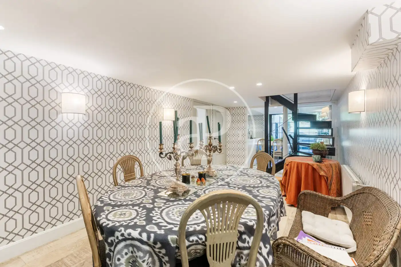 Comedor de Casa adosada en venta en La Moraleja con Aire acondicionado, Calefacción y Jardín privado