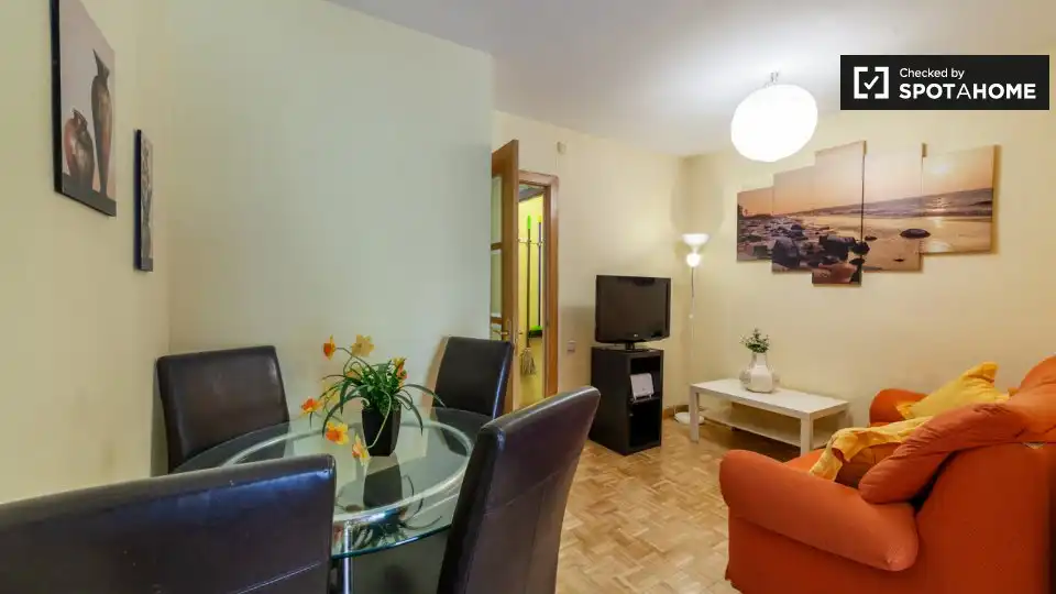 Sala de estar de Piso de alquiler en Alcalá de Henares con Aire acondicionado, Calefacción y Amueblado