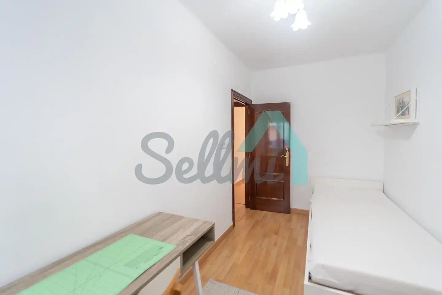 Bedroom of Flat for rent in Oviedo   with Heating, Furnished and Internet