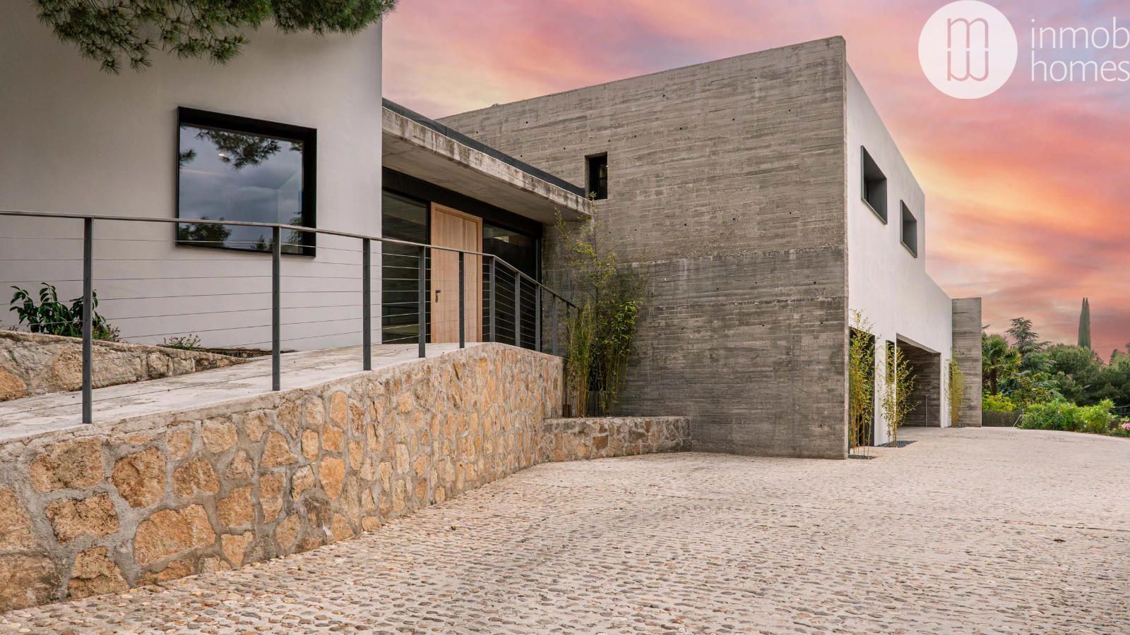 Exterior view of House or chalet for sale in Boadilla del Monte  with Air Conditioner, Heating and Parquet flooring