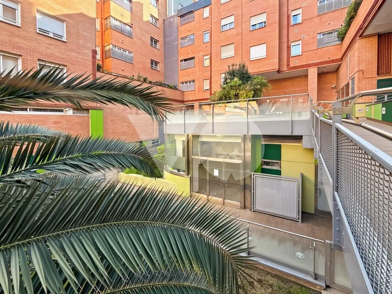 Vista exterior de Pis en venda en Madrid amb Calefacció, Traster i Piscina
