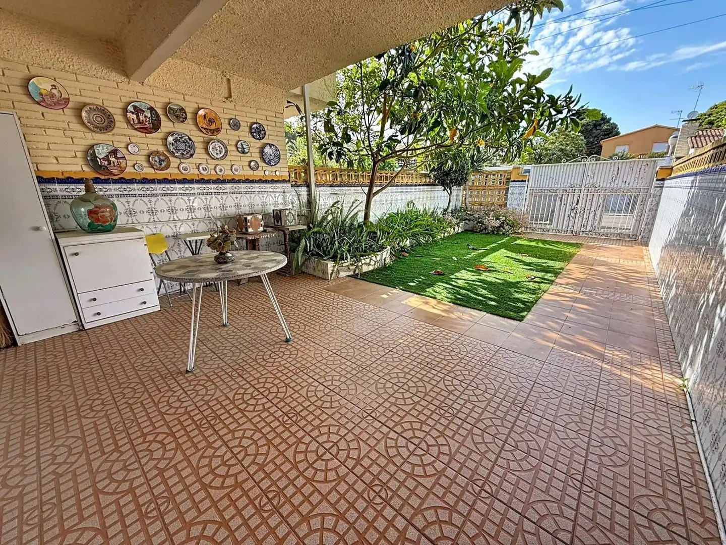 Terrasse von Einfamilien-Reihenhaus zum Verkauf in El Vendrell mit Terrasse und Balkon