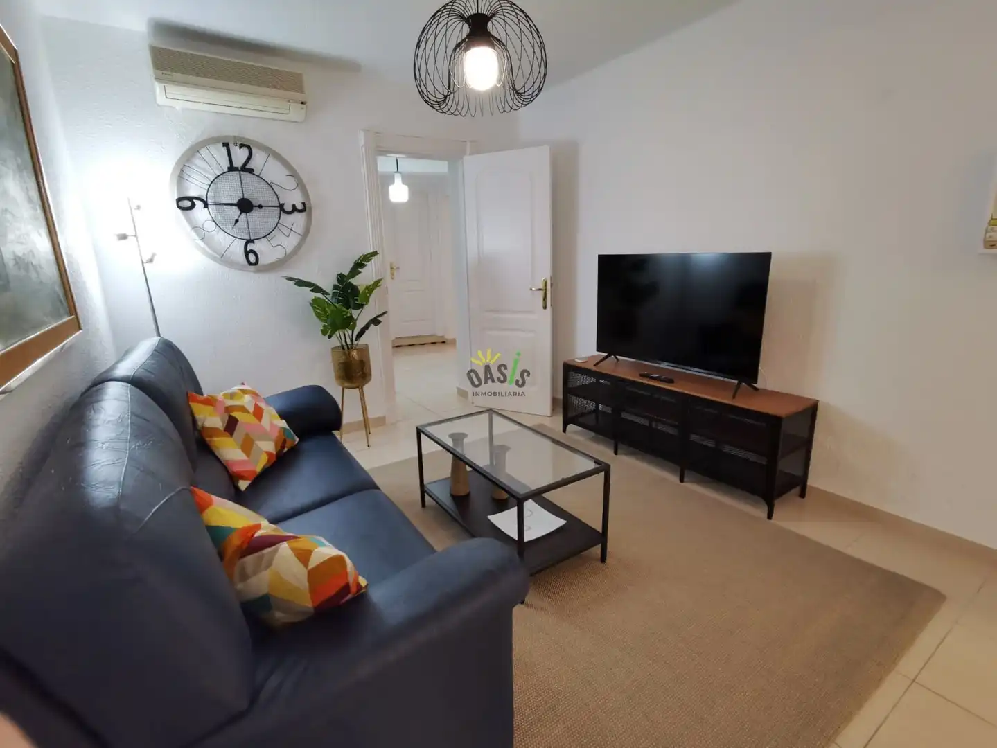 Sala d'estar de Pis de lloguer en Santa Cruz de Tenerife amb Moblat