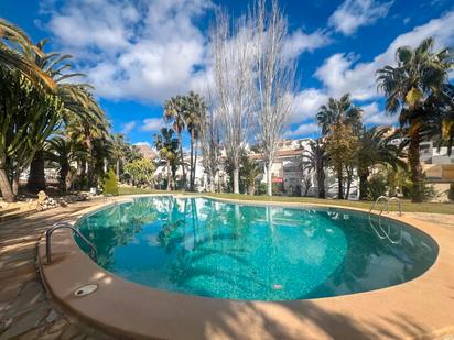 Piscina de Casa adosada en venda en La Nucia amb Jardí privat, Terrassa i Traster