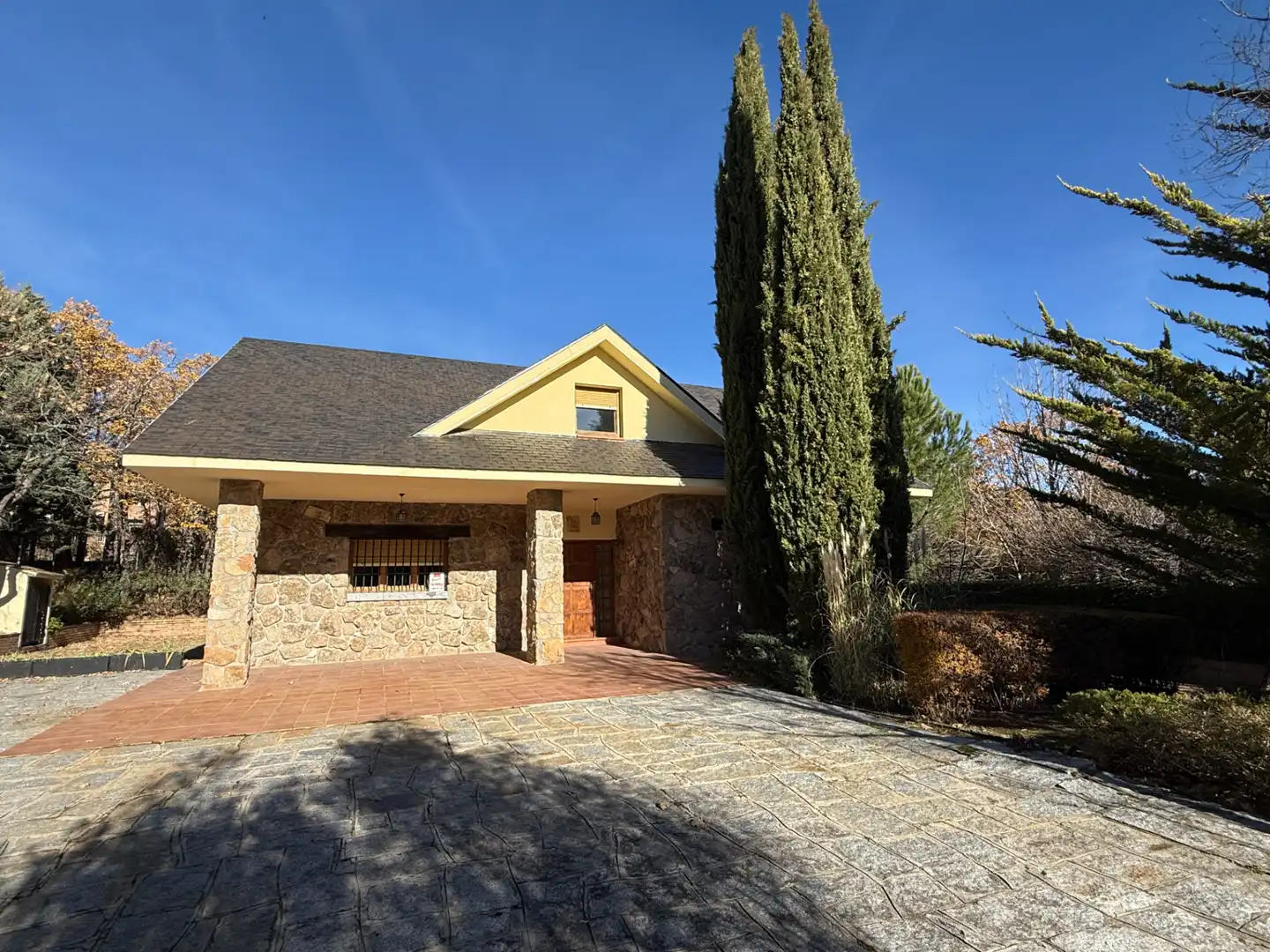 Vista exterior de Casa o chalet en venta en Navacerrada con Calefacción, Jardín privado y Terraza