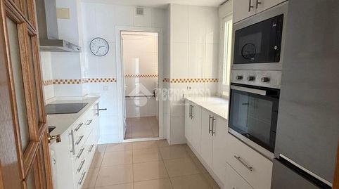 Foto 4 de Piso de alquiler en Piso Avenida Kansas City, Alfalfa - Santa Cruz, Sevilla Capital