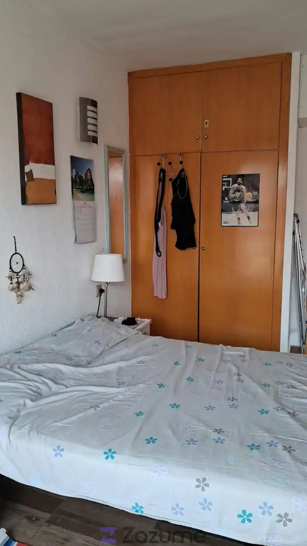 Habitación de Piso de alquiler en Calella con Terraza, Trastero y Amueblado