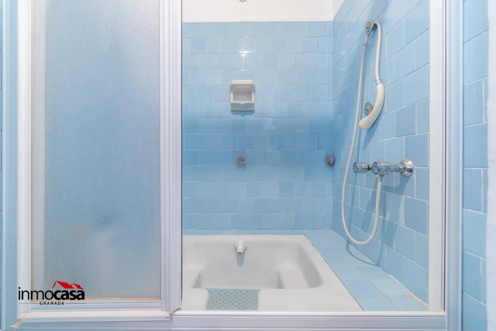 Bathroom of Buildings for sale in Priego de Córdoba