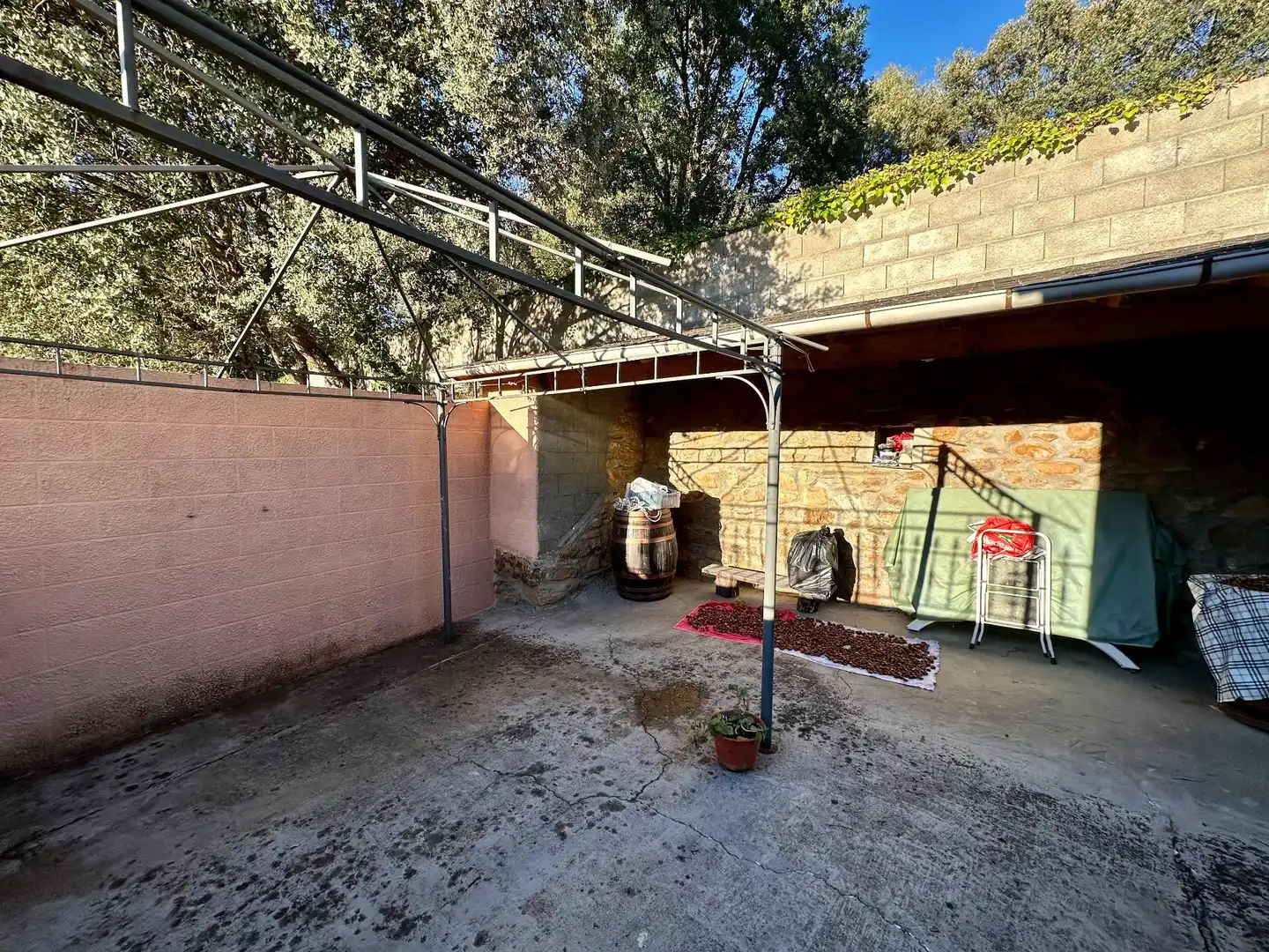 Country house zum Verkauf in Carucedo mit Heizung, Privatgarten und Abstellraum