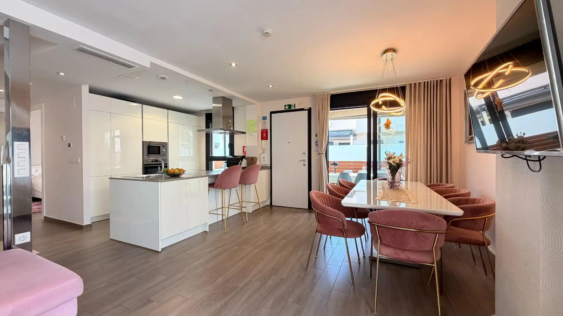 Dining room of Houses for sale in Torrevieja  with Air Conditioner, Private garden and Terrace