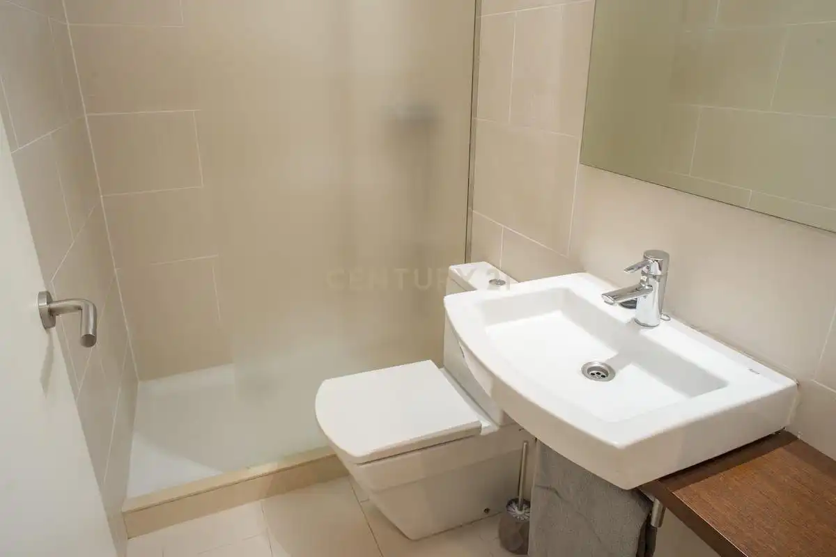 Badezimmer von Gebäude zum Verkauf in Figueres
