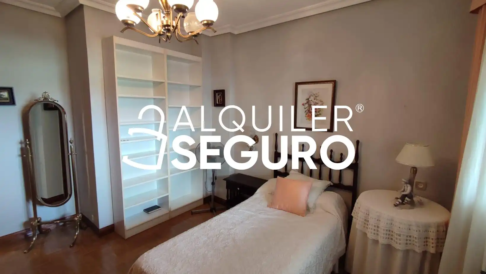 Habitación de Piso de alquiler en Madrid con Calefacción, Terraza y Amueblado