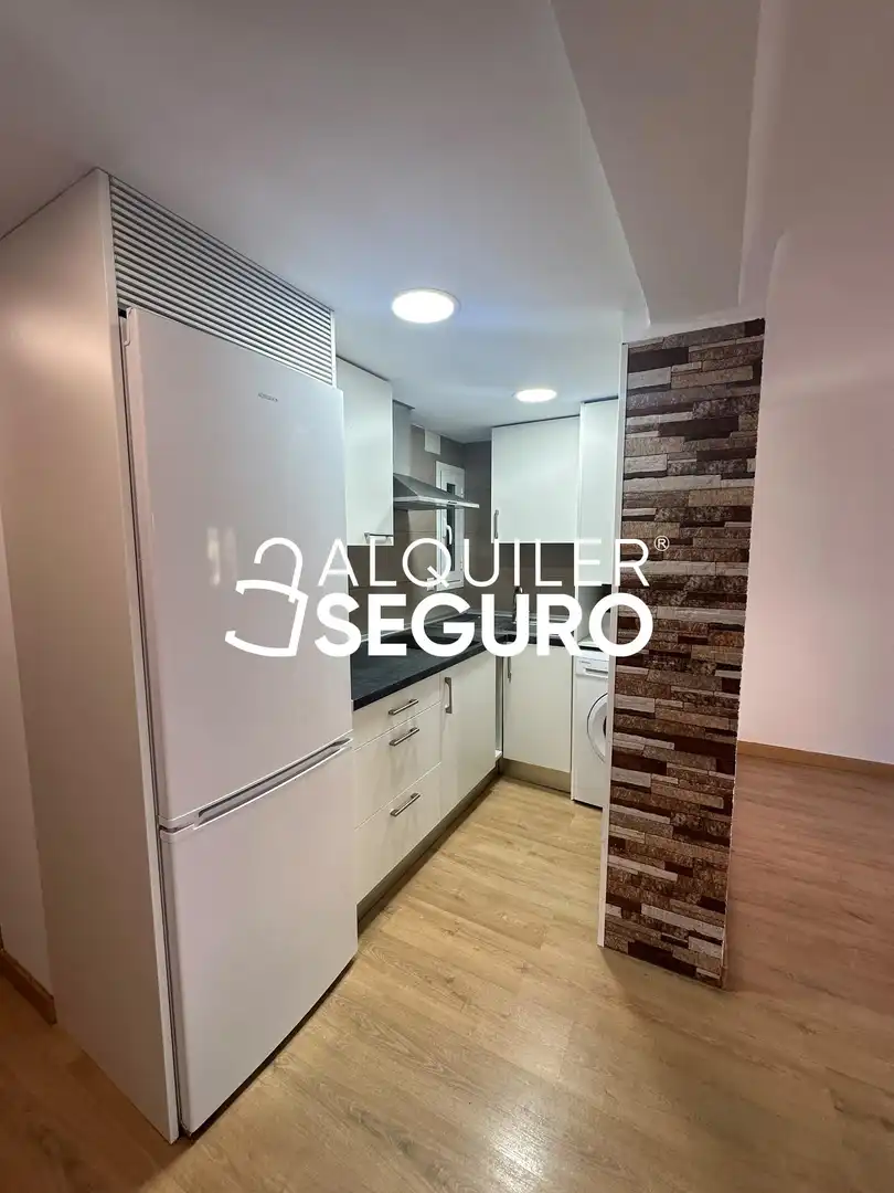 Wohnung zur Miete in Hermanos García Noblejas, Simancas