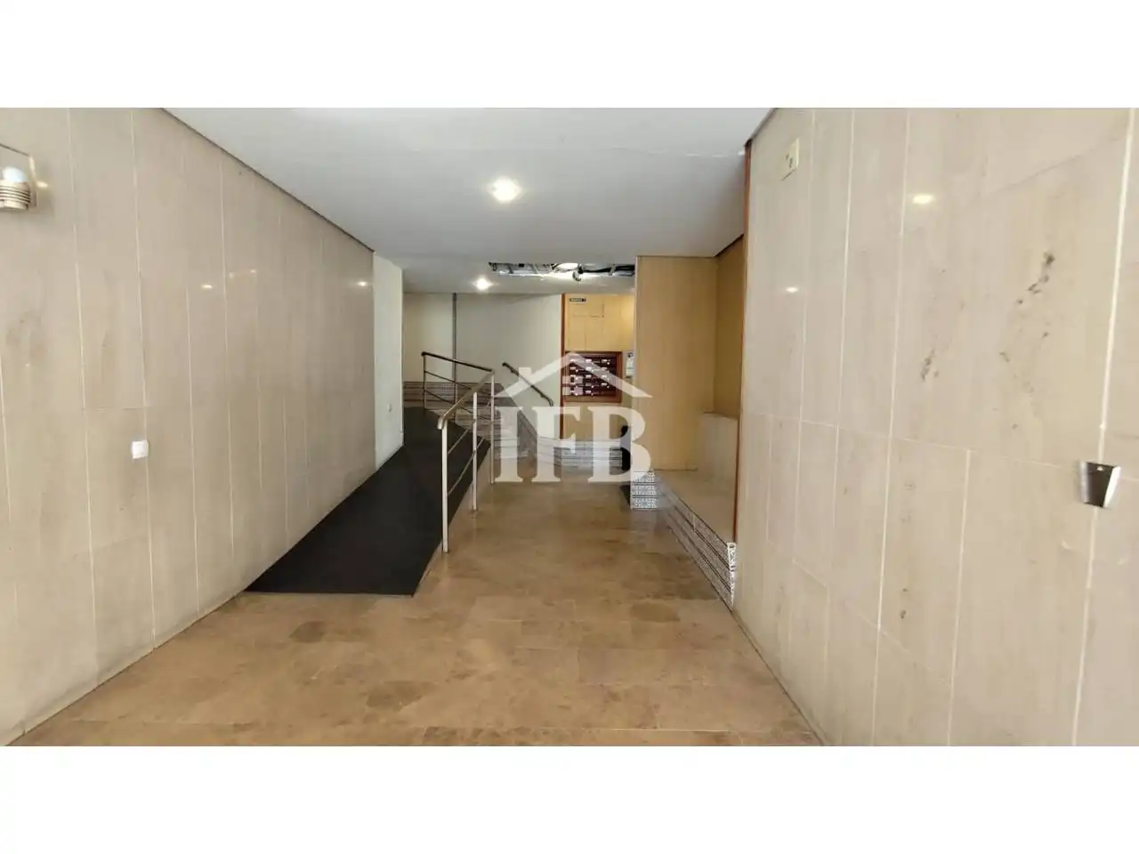 Flat with terrace to rent in Plaza Américas, imagen 4