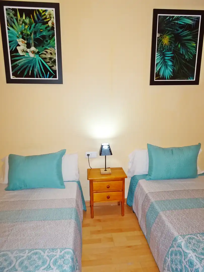 Habitación de Apartamento de alquiler en Gandia con Parquet, Terraza y Amueblado