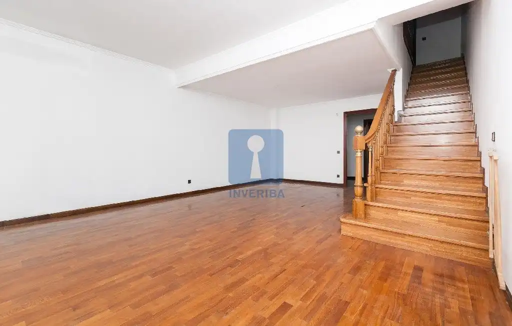 Detached homes for sale in Sant Vicenç Dels Horts  with Terrace, Storage room and Alarm