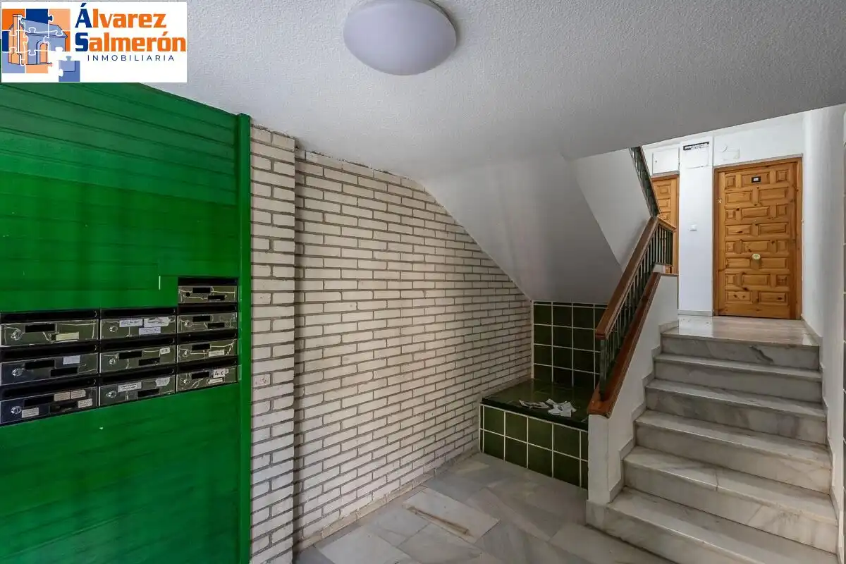 Flat for sale in Granada  with Air Conditioner, Heating and Terrace
