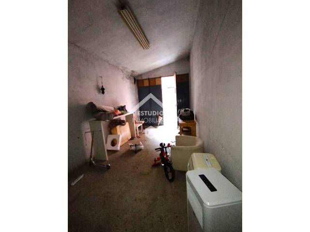 Garaje en Venta en Viana