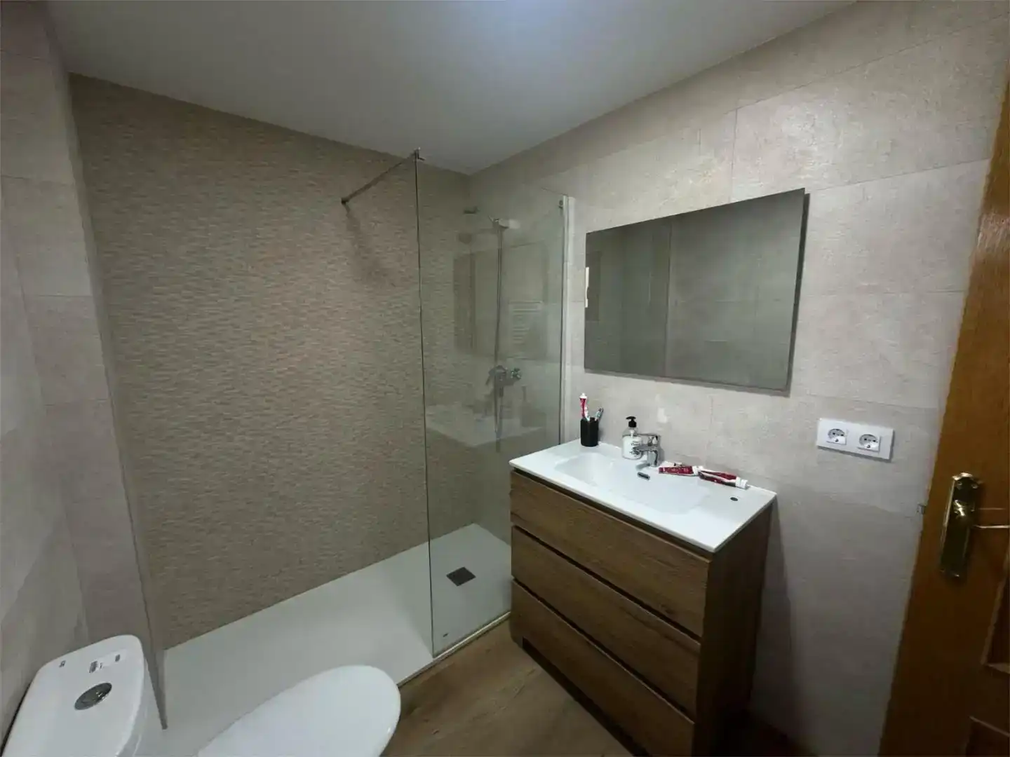 Badezimmer von Wohnung zur Miete in Tarancón mit Möbliert