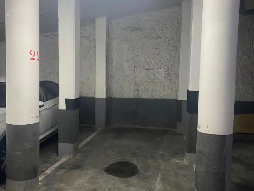 Parkplatz von Garage zur Miete in Badalona
