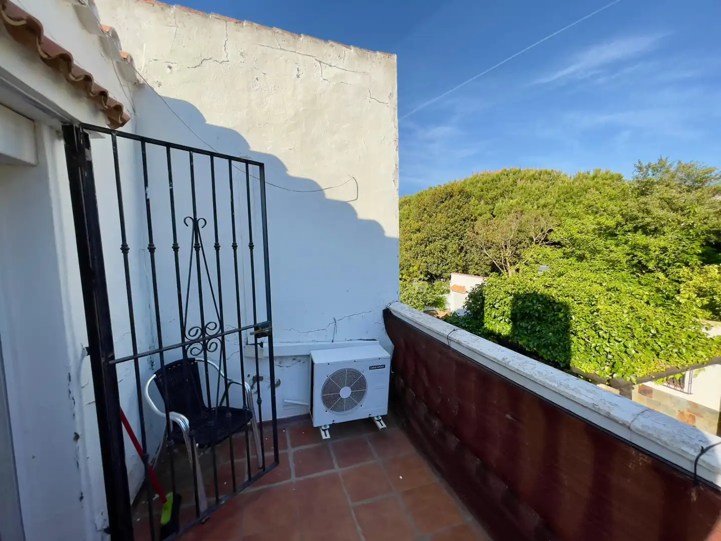 Terrassa de Casa adosada en venda en Chiclana de la Frontera amb Aire condicionat, Jardí privat i Terrassa