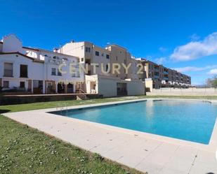 Vista exterior de Apartament en venda en Empuriabrava amb Aire condicionat, Terrassa i Moblat