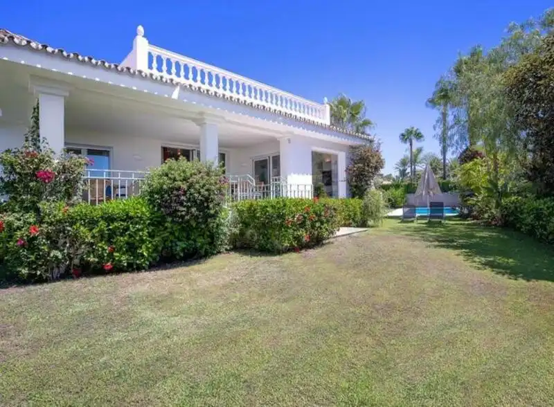 Jardí de Casa o xalet de lloguer en Marbella amb Aire condicionat, Calefacció i Jardí privat