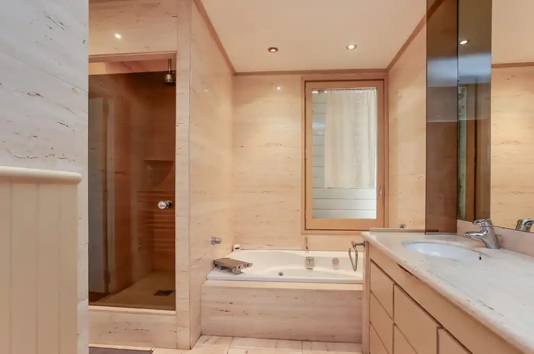 House with pool for sale in Avinguda Rocaferrera, imagen 14