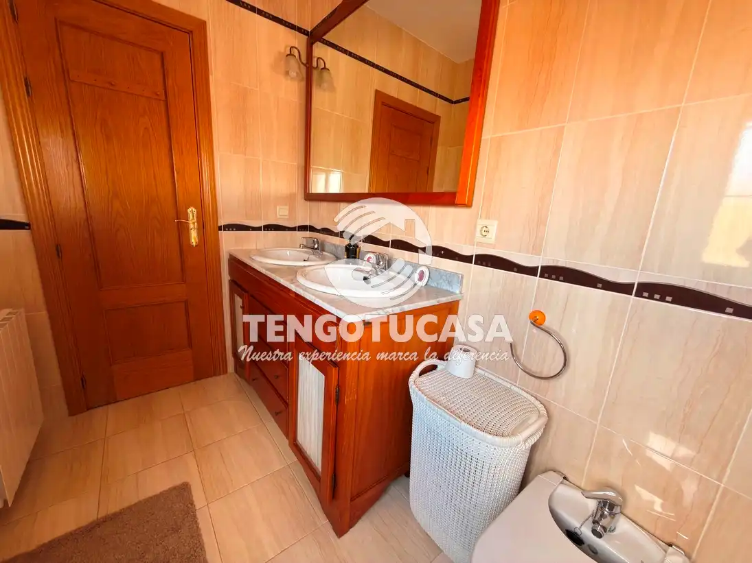 Baño de Casa o chalet en venta en Bargas con Aire acondicionado, Calefacción y Jardín privado