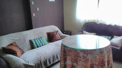 Foto 3 de Piso en venta en Plaza de la Constitución, Miralvalle - Av. Virgen del Puerto - La Data, Plasencia