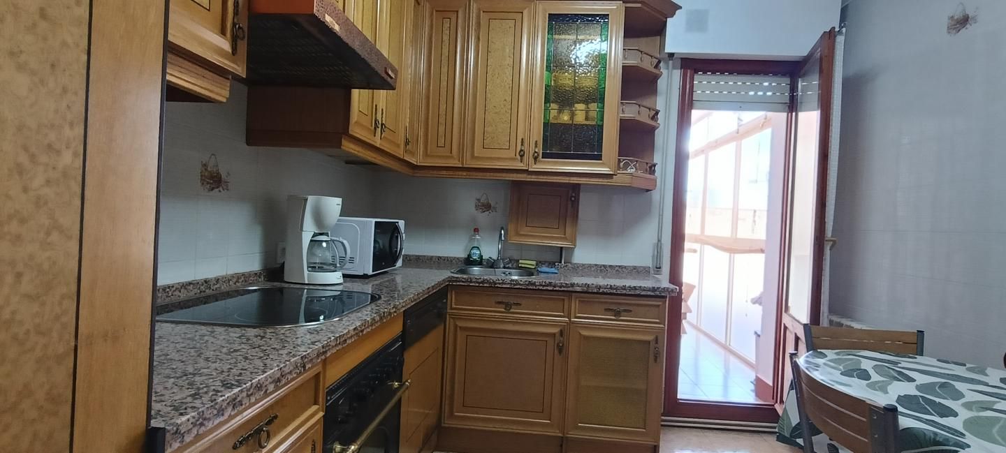 Kitchen of Flat to rent in León Capital   with Heating, Parquet flooring and Terrace