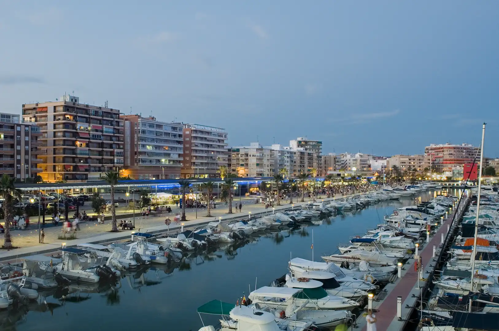 Ground floor for sale in San Antón