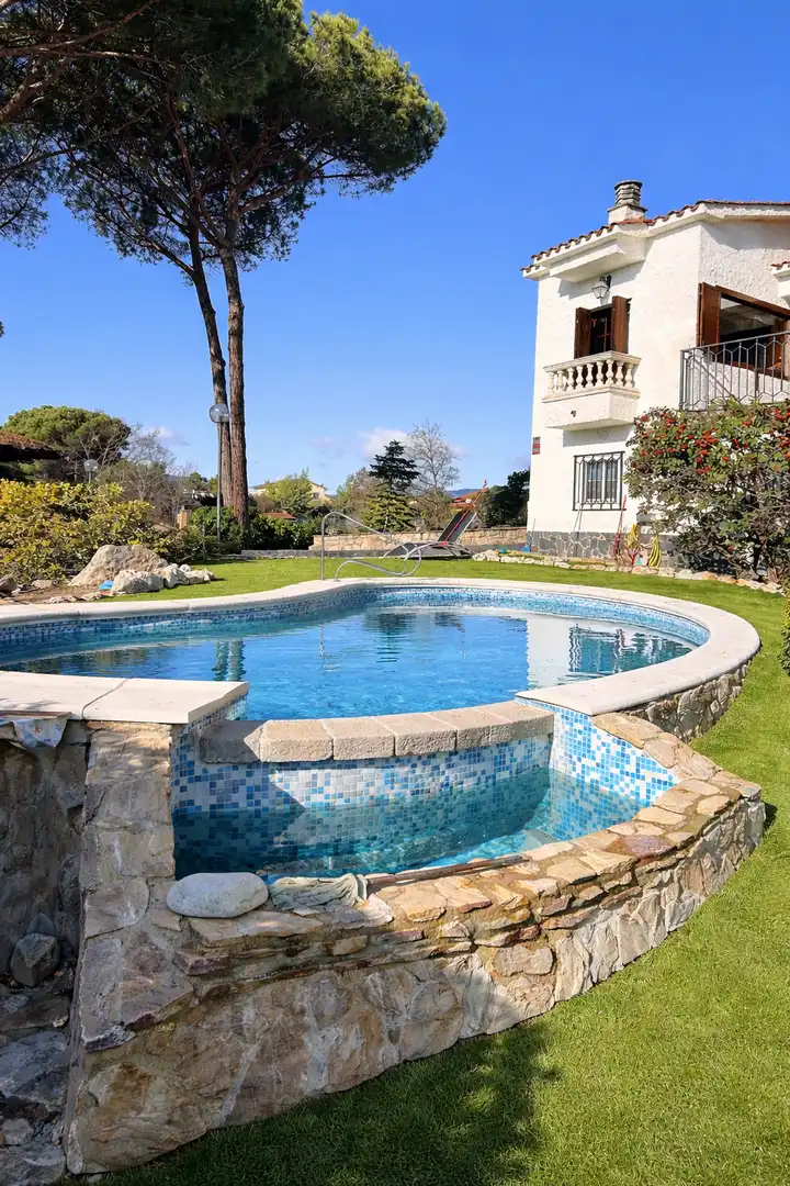 Piscina de Casa o chalet en venta en Santa Coloma de Farners con Calefacción, Jardín privado y Terraza