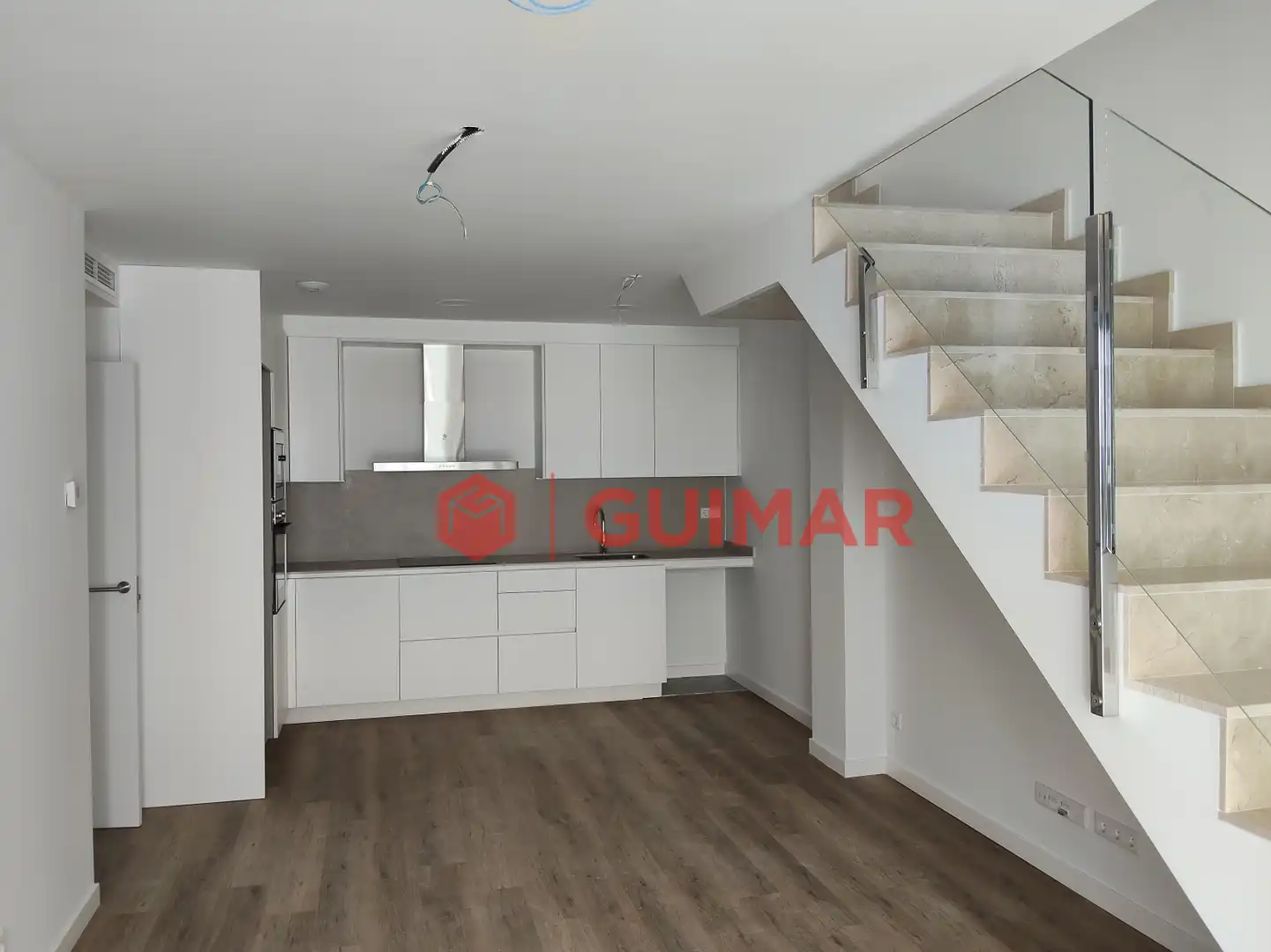 Küche von Wohnung zum Verkauf in Sant Joan Despí mit Klimaanlage, Heizung und Privatgarten