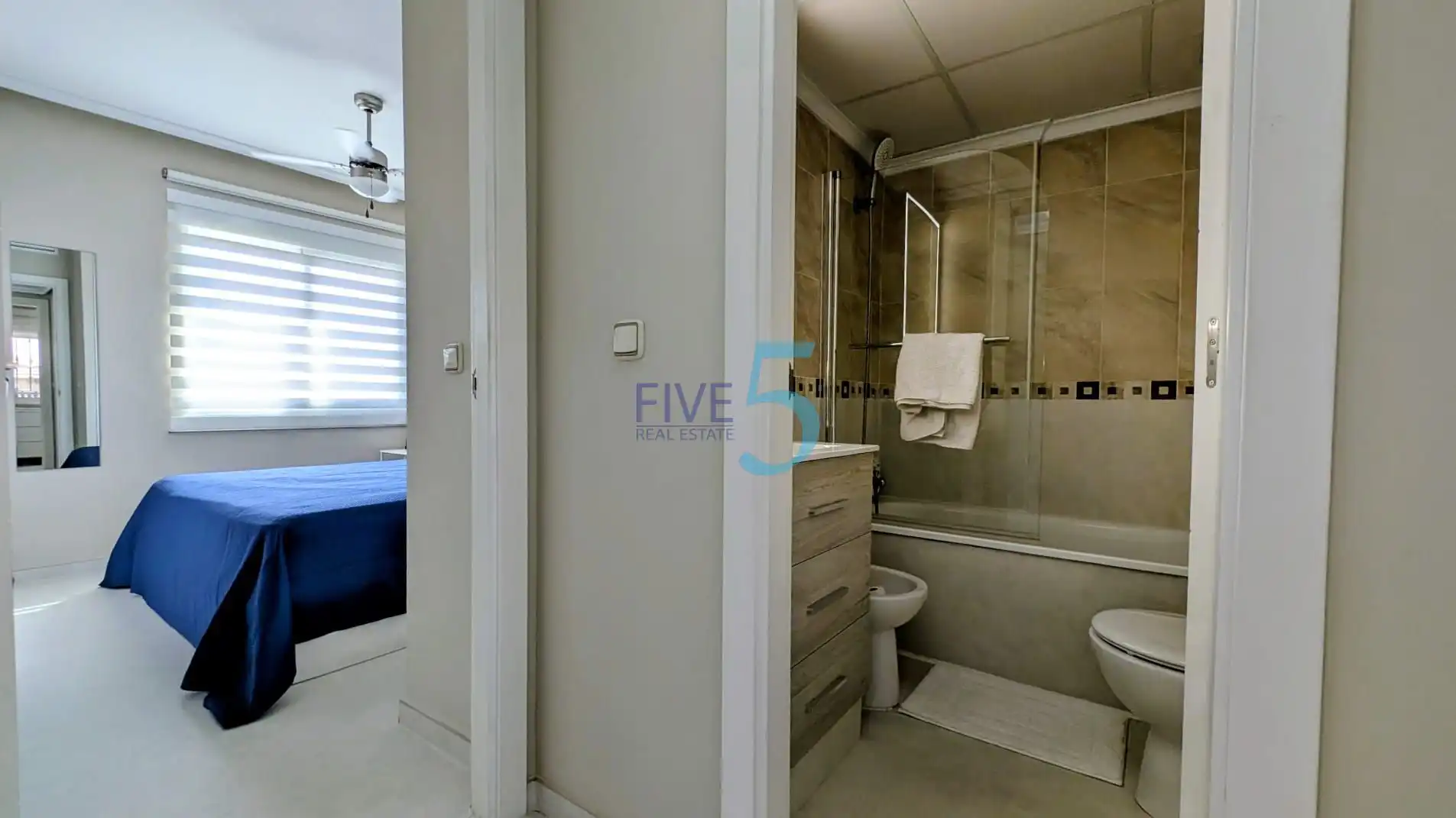 Bathroom of Flat for sale in Orihuela  with Air Conditioner, Heating and Storage room