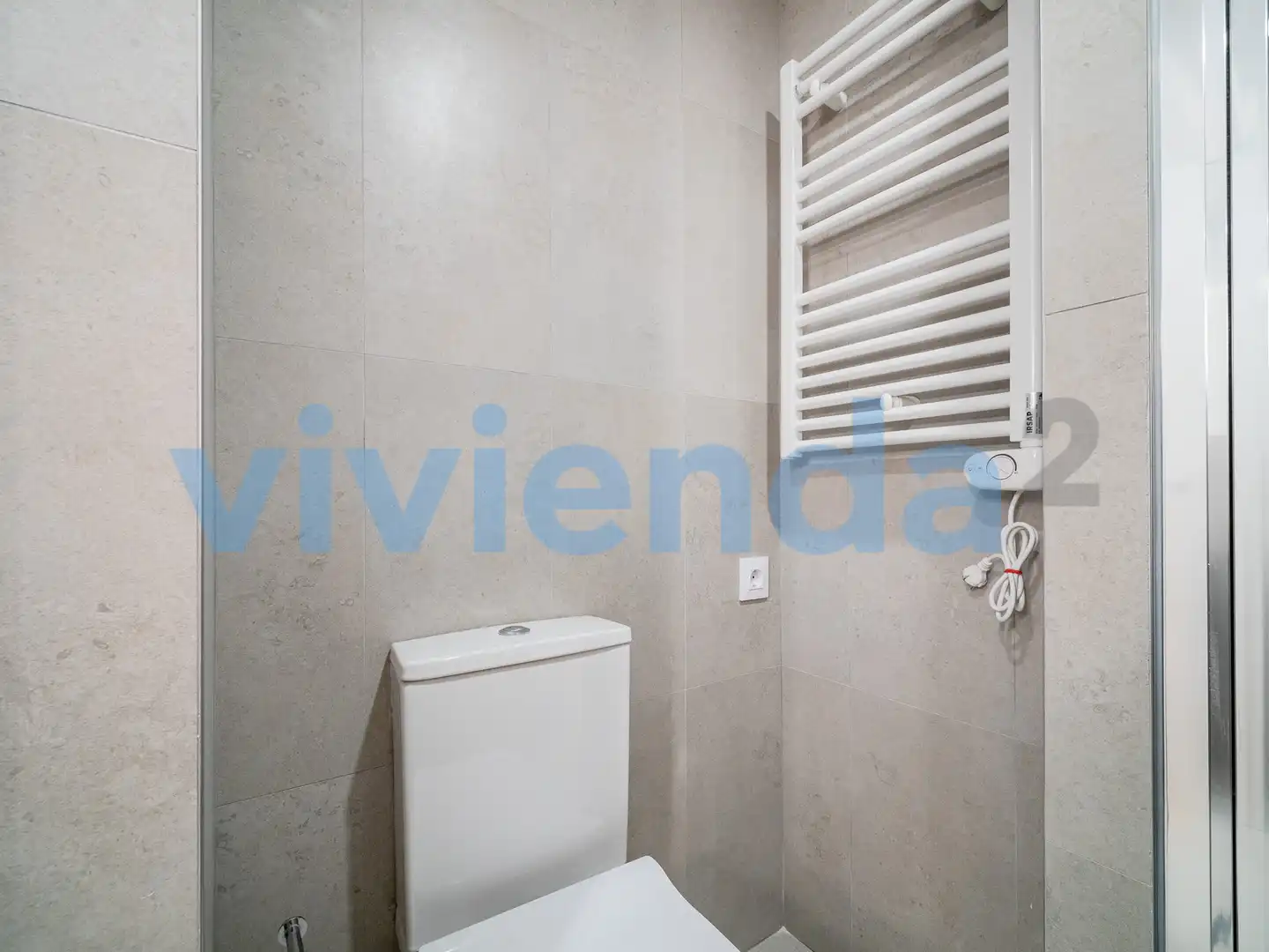 Badezimmer von Wohnung zur Miete in Madrid mit Klimaanlage, Heizung und Balkon