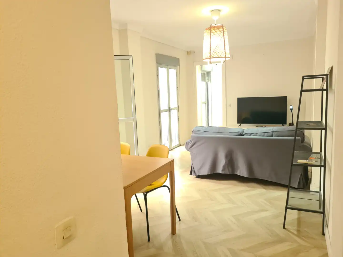 Bedroom of Flat for sale in Sevilla  with Air Conditioner, Storage room and Balcony