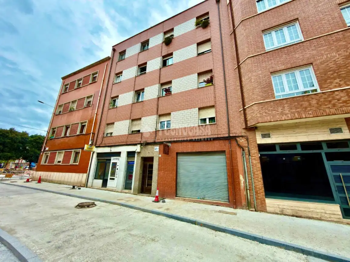 Vista exterior de Pis en venda en Gijón  amb Moblat