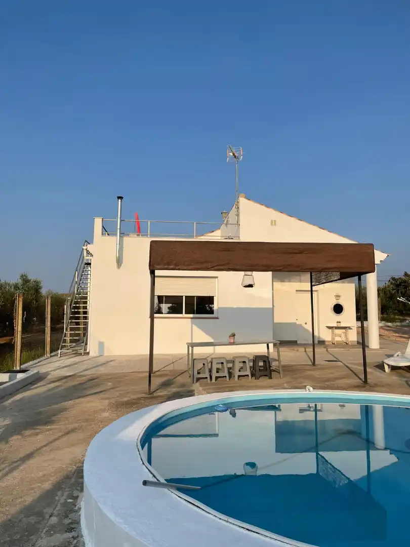 Vista exterior de Casa o xalet de lloguer en Montilla amb Jardí privat, Piscina i Moblat