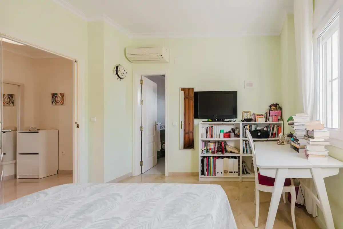 Dormitori de Casa o xalet en venda en Almensilla amb Aire condicionat, Calefacció i Jardí privat
