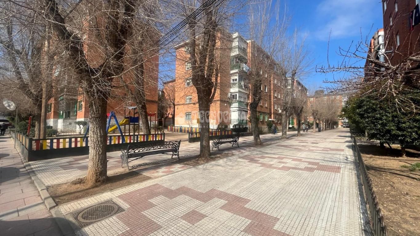 Vista exterior de Piso en venta en Torrejón de Ardoz con Calefacción y Terraza
