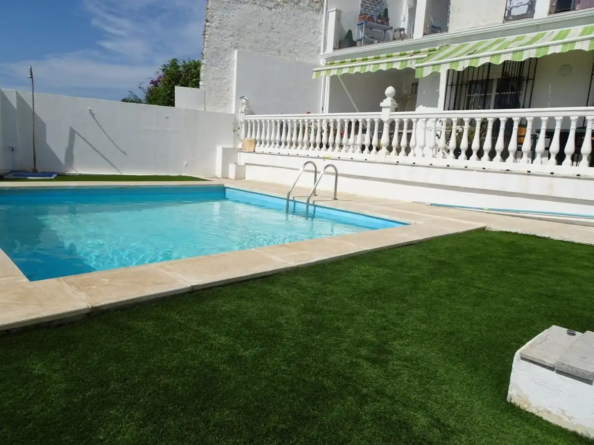 Schwimmbecken von Wohnungen zum Verkauf in Torremolinos mit Klimaanlage, Heizung und Terrasse