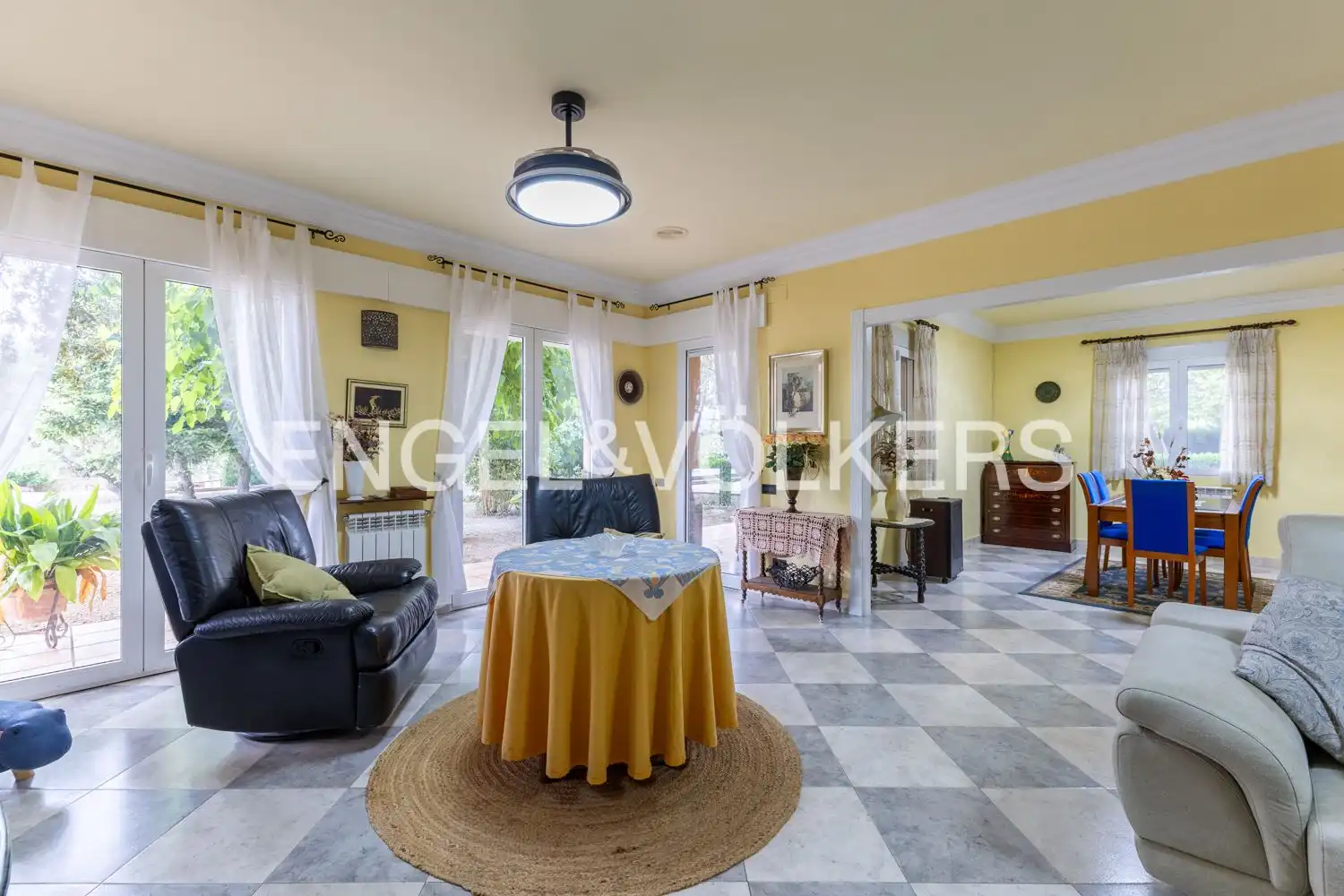 Sala de estar de Casa o chalet en venta en Enguera con Aire acondicionado, Calefacción y Jardín privado