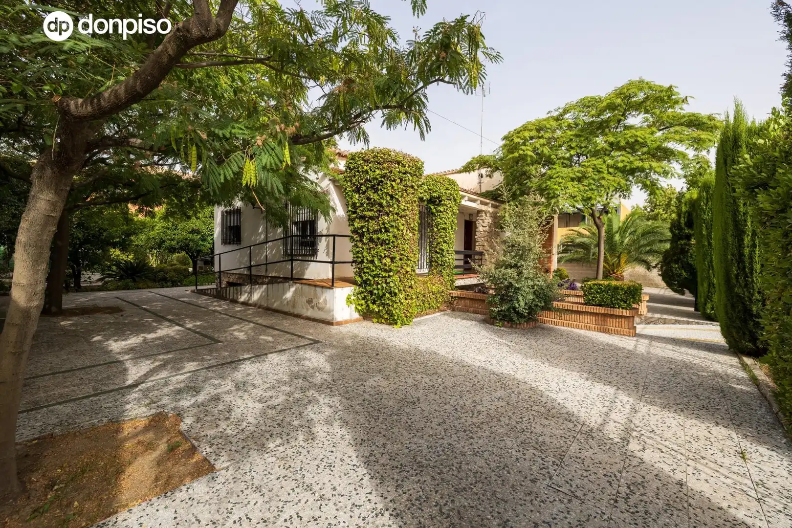 Vista exterior de Casa o chalet en venta en Armilla con Aire acondicionado, Calefacción y Jardín privado
