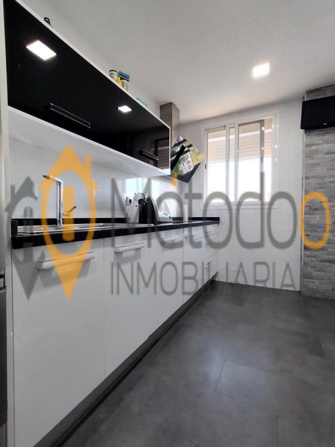 Cuina de Pis en venda en  Sevilla Capital amb Aire condicionat, Traster i Forn