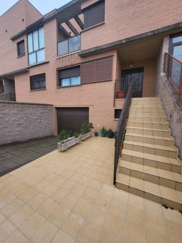 Casa adosada en Venta en Mejostilla