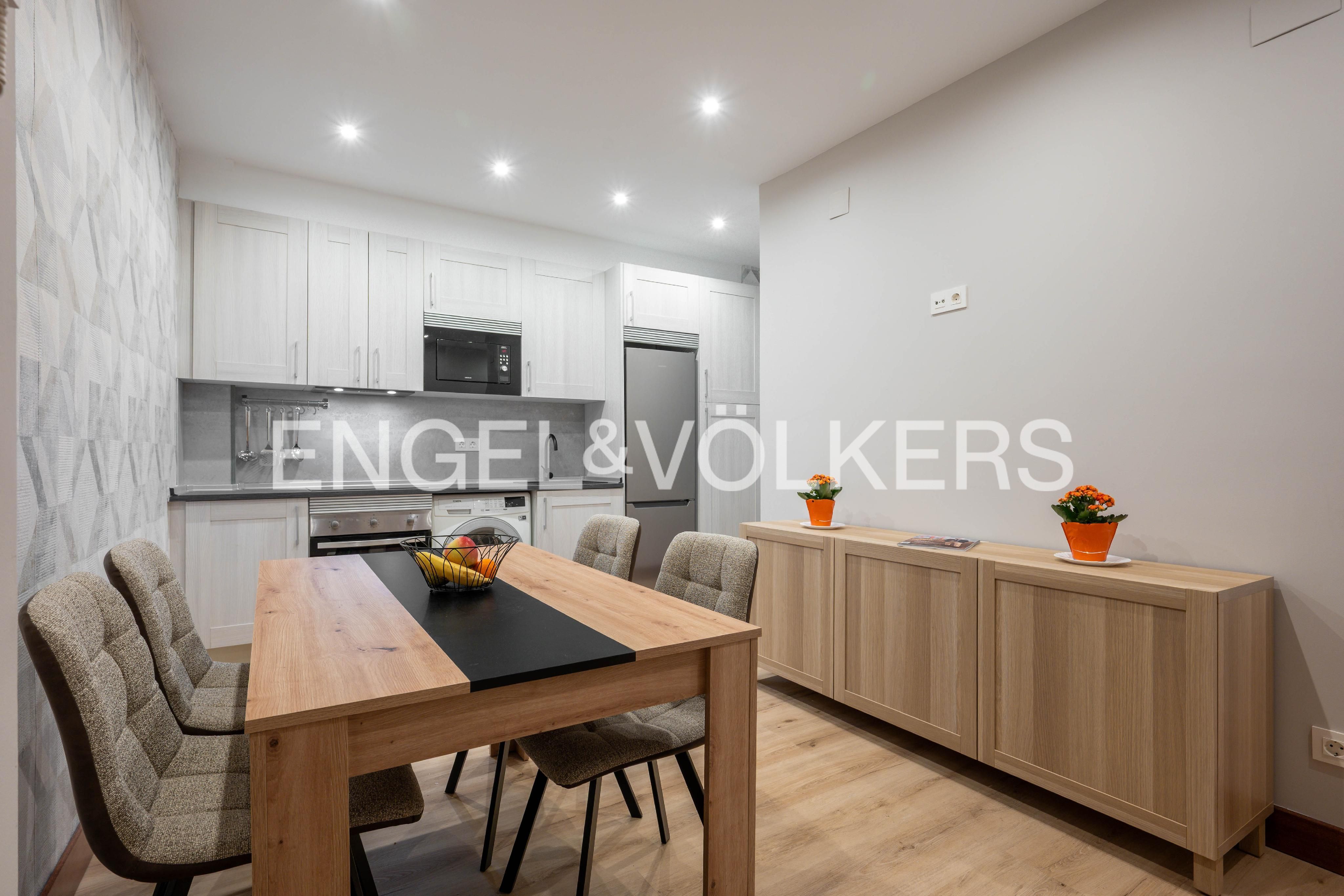 Kitchen of Apartment for sale in Donostia - San Sebastián   with Heating and Furnished